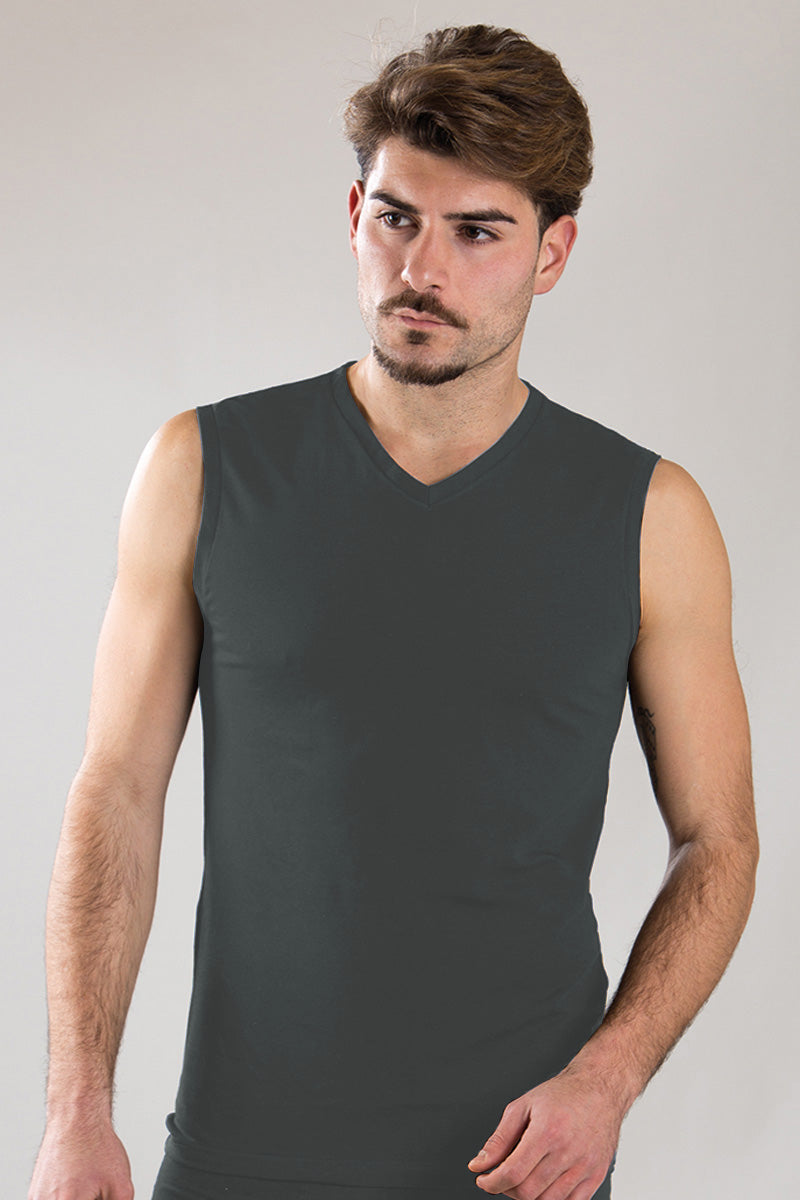 Smanicato in cotone bielastico con scollo a "V"